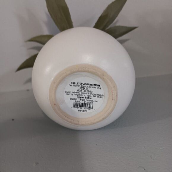 Tabletop Arrangements - Picture 3 of 3